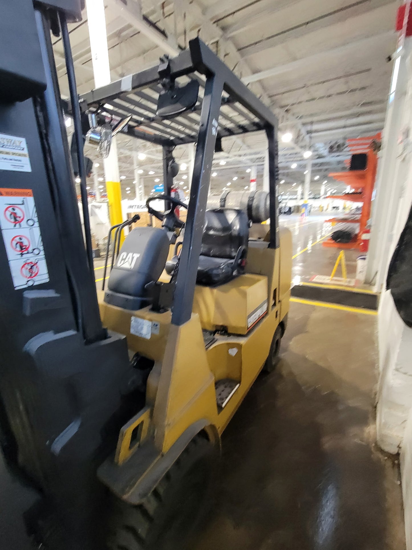 10,000 lb Cat Forklift For Sale