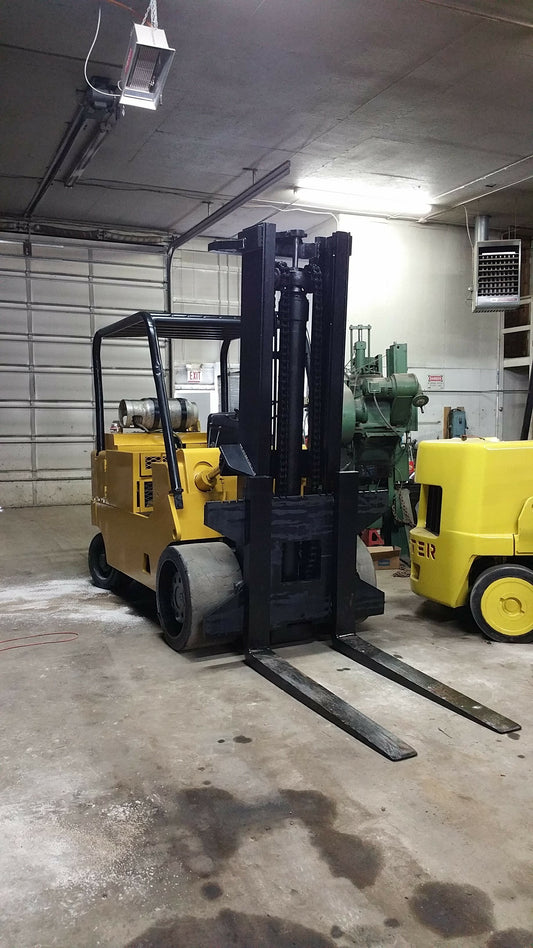 20,000lb CAT/Towmotor Forklift For Sale 10 Ton