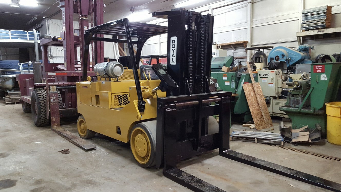 30,000lb CAT/Royal T300 Forklift For Sale