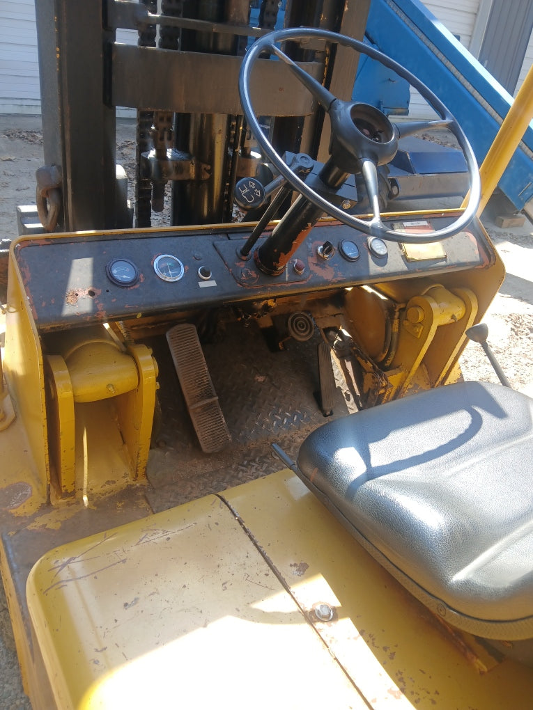 15,000 lb Hyster Forklift - Model S150 - For Sale