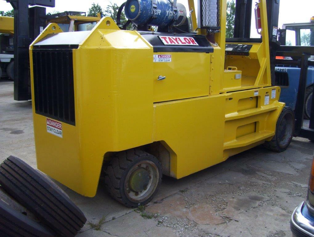 40,000 lbs Taylor Hard-Tire Forklift For Sale