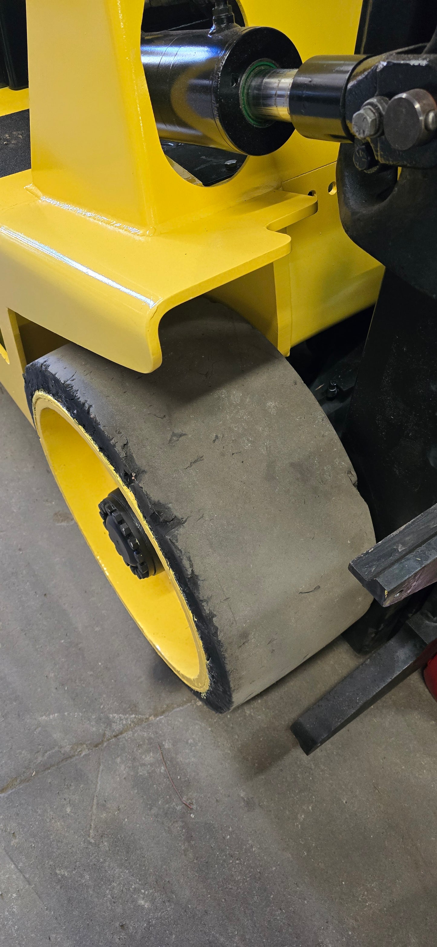 15,500 lb Hyster S155 Forklift For Sale