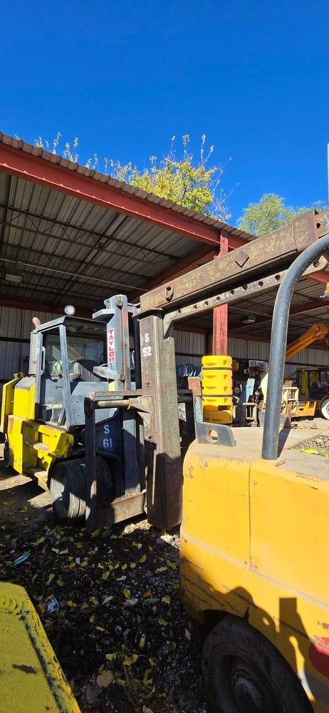 30,000 lb / 40,000 lb Taylor Forklift For Sale