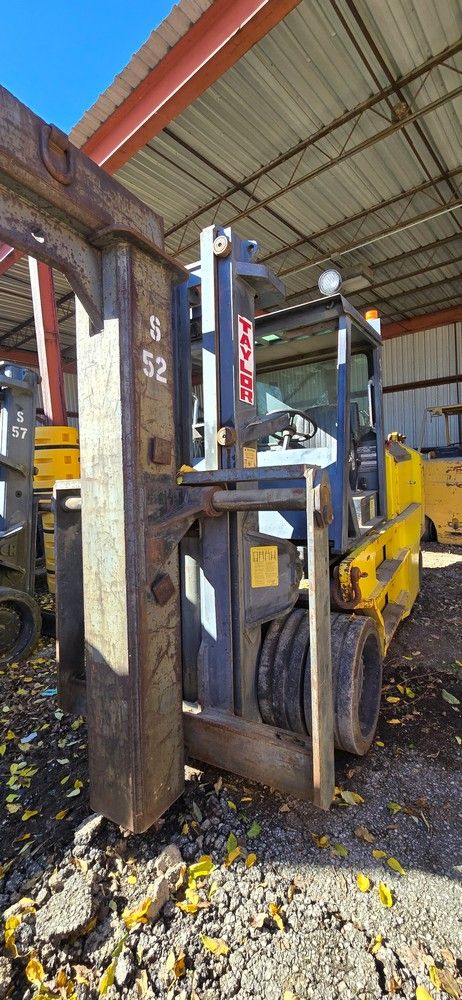 30,000 lb / 40,000 lb Taylor Forklift For Sale