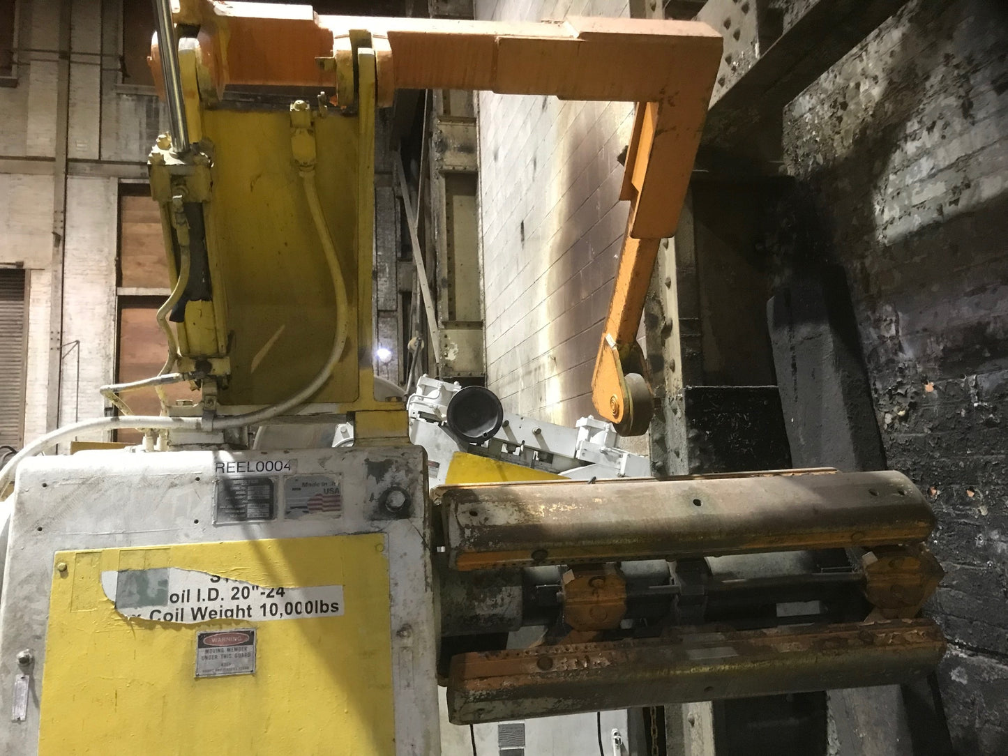 10,000 lbs Capacity Powered Minster Coil Reel 32" Wide