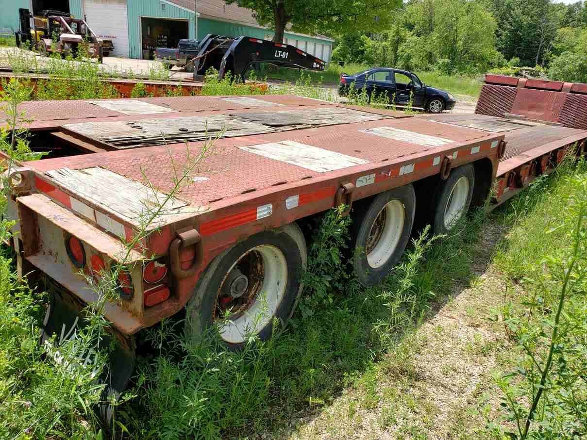 Nelson Folding Neck Trailer For Sale