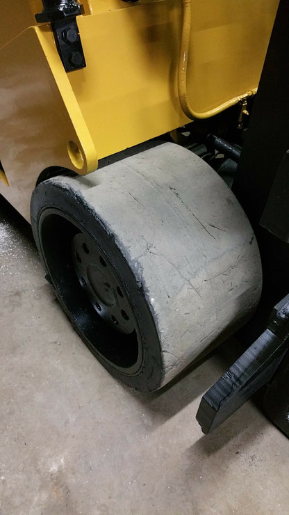 20,000lb CAT/Towmotor Forklift For Sale 10 Ton