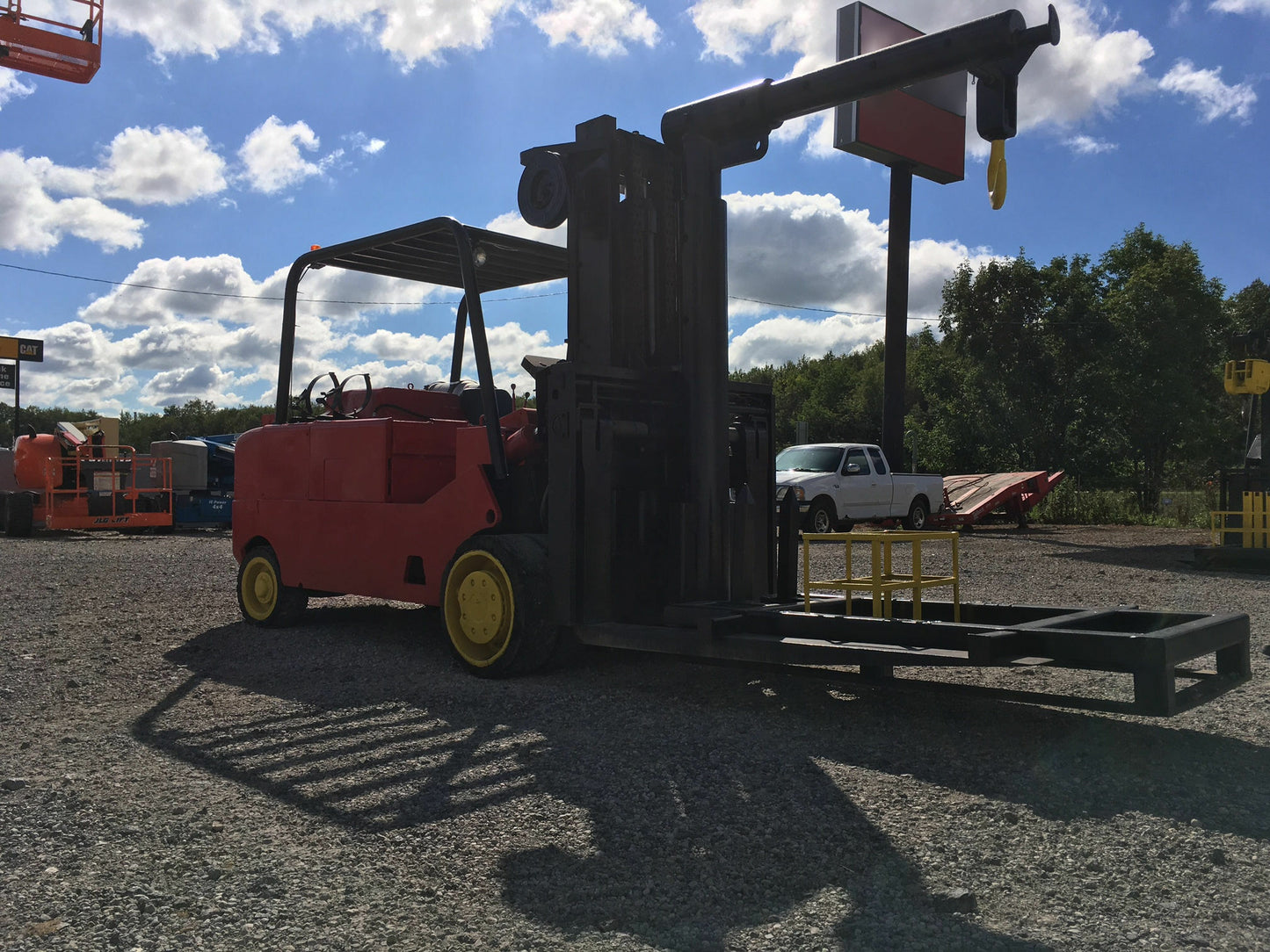 30,000lb CAT T300 Forklift For Sale 15 Ton