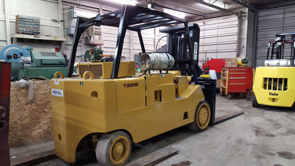 30,000lb CAT/Royal T300 Forklift For Sale
