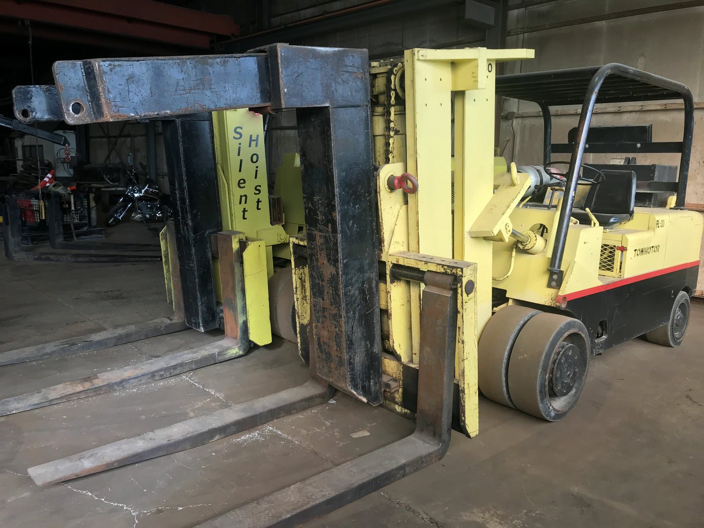 30,000 lbs Capacity Cat Forklift For Sale 15 Ton