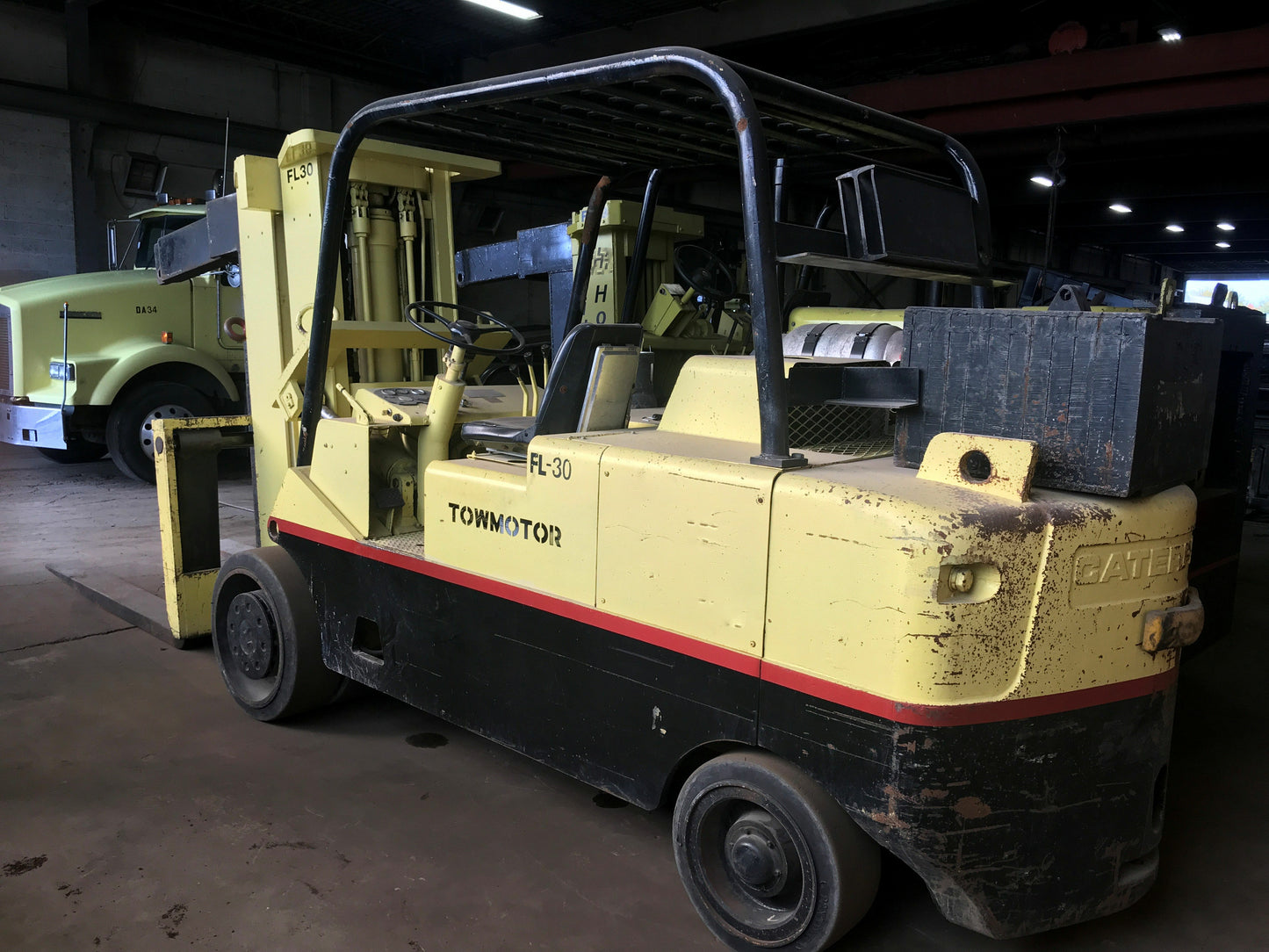 15 Ton CAT Forklift For Sale