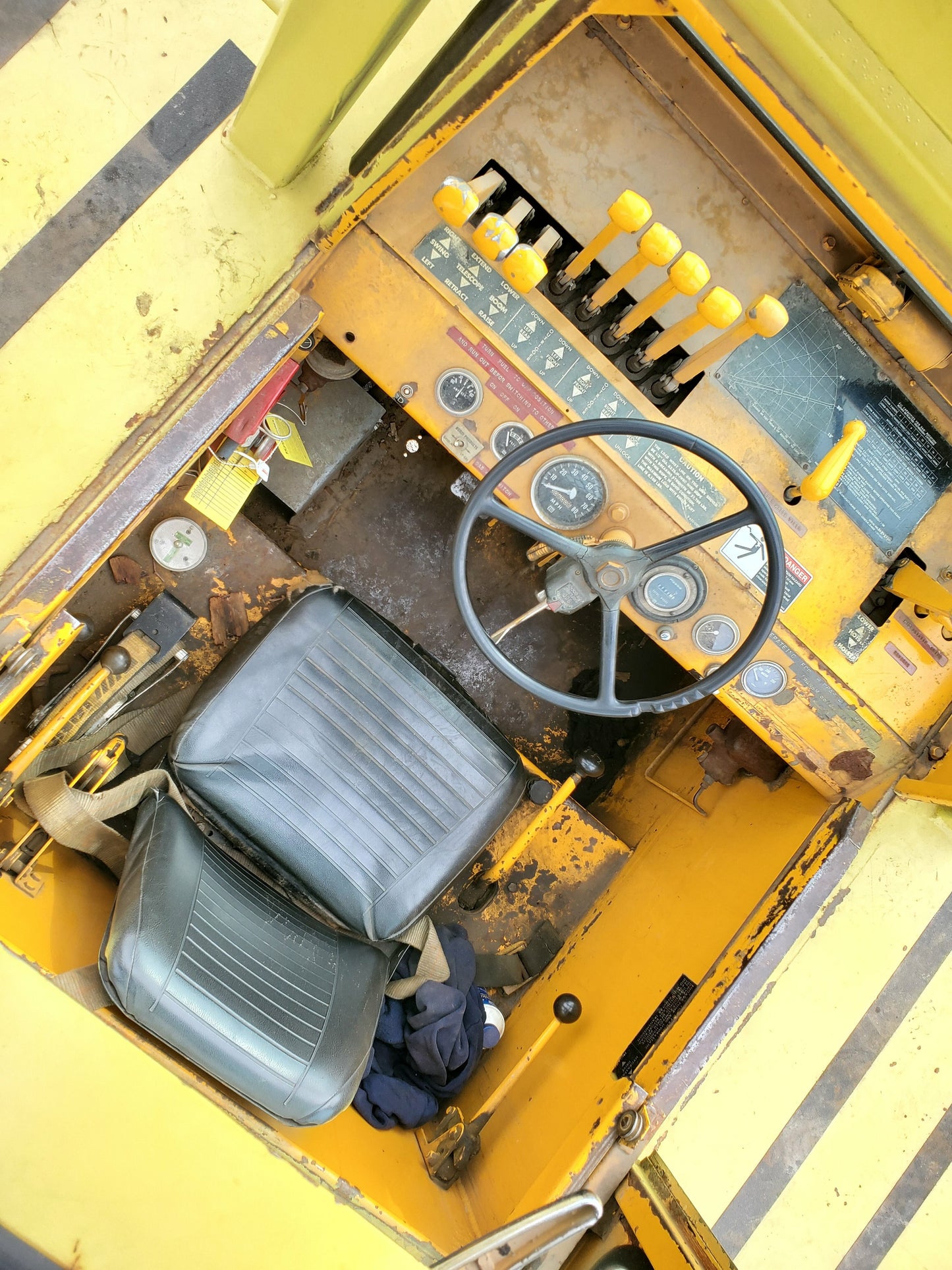 8 Ton Capacity Broderson Mobile Crane For Sale
