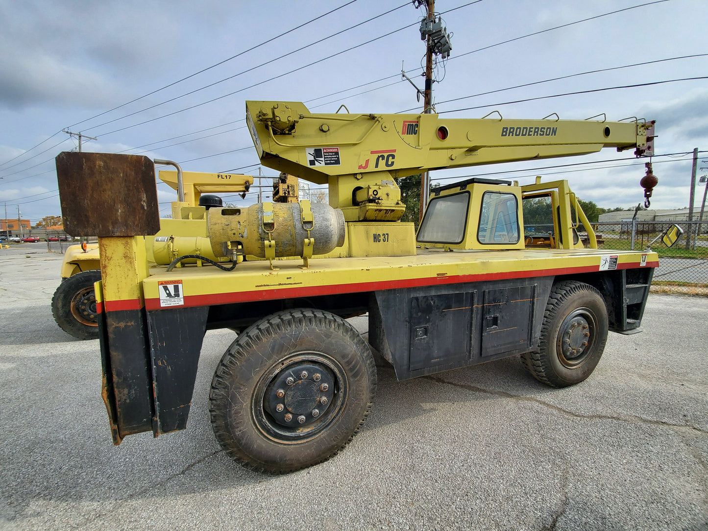 8 Ton Capacity Broderson Mobile Crane For Sale