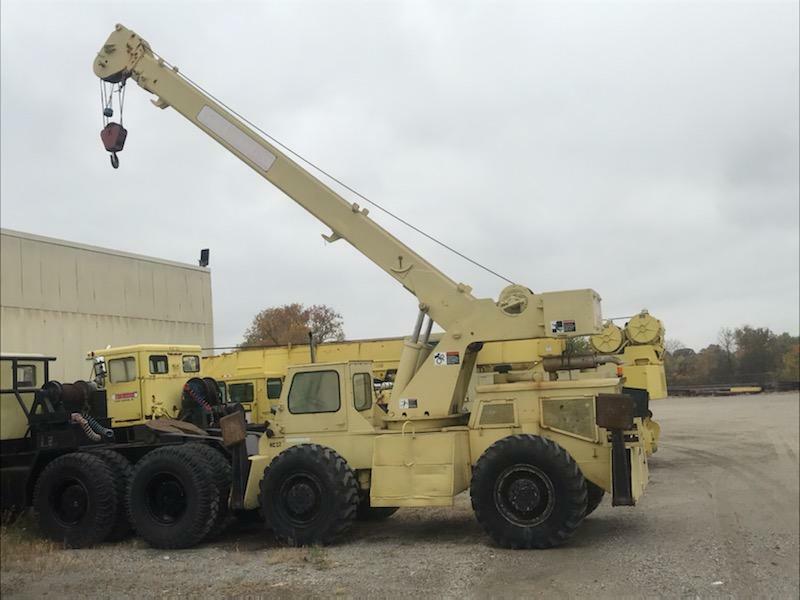 28,000 lb Capacity Grove Rough Terrain Mobile Crane For Sale