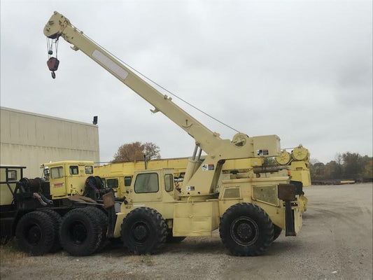 28,000 lb Capacity Grove Rough Terrain Mobile Crane For Sale