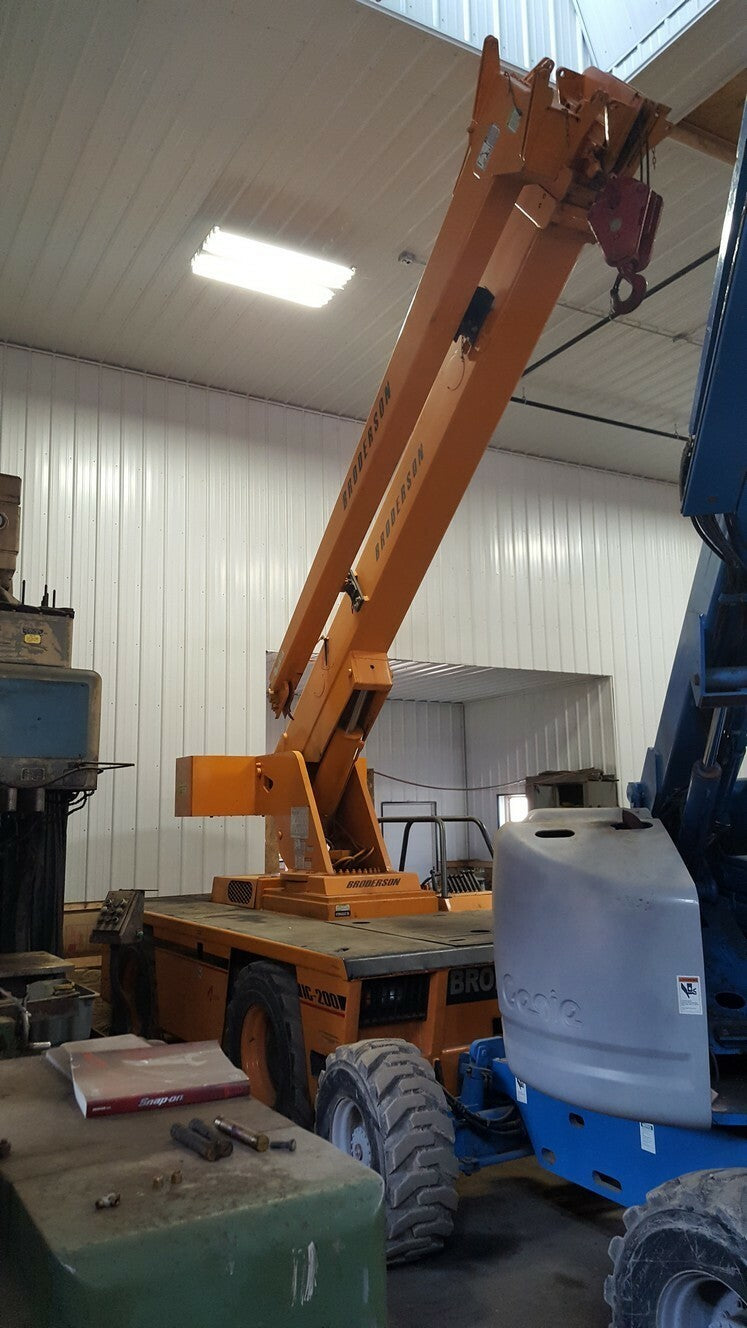 15 Ton Capacity Broderson Carry-Deck Crane For Sale