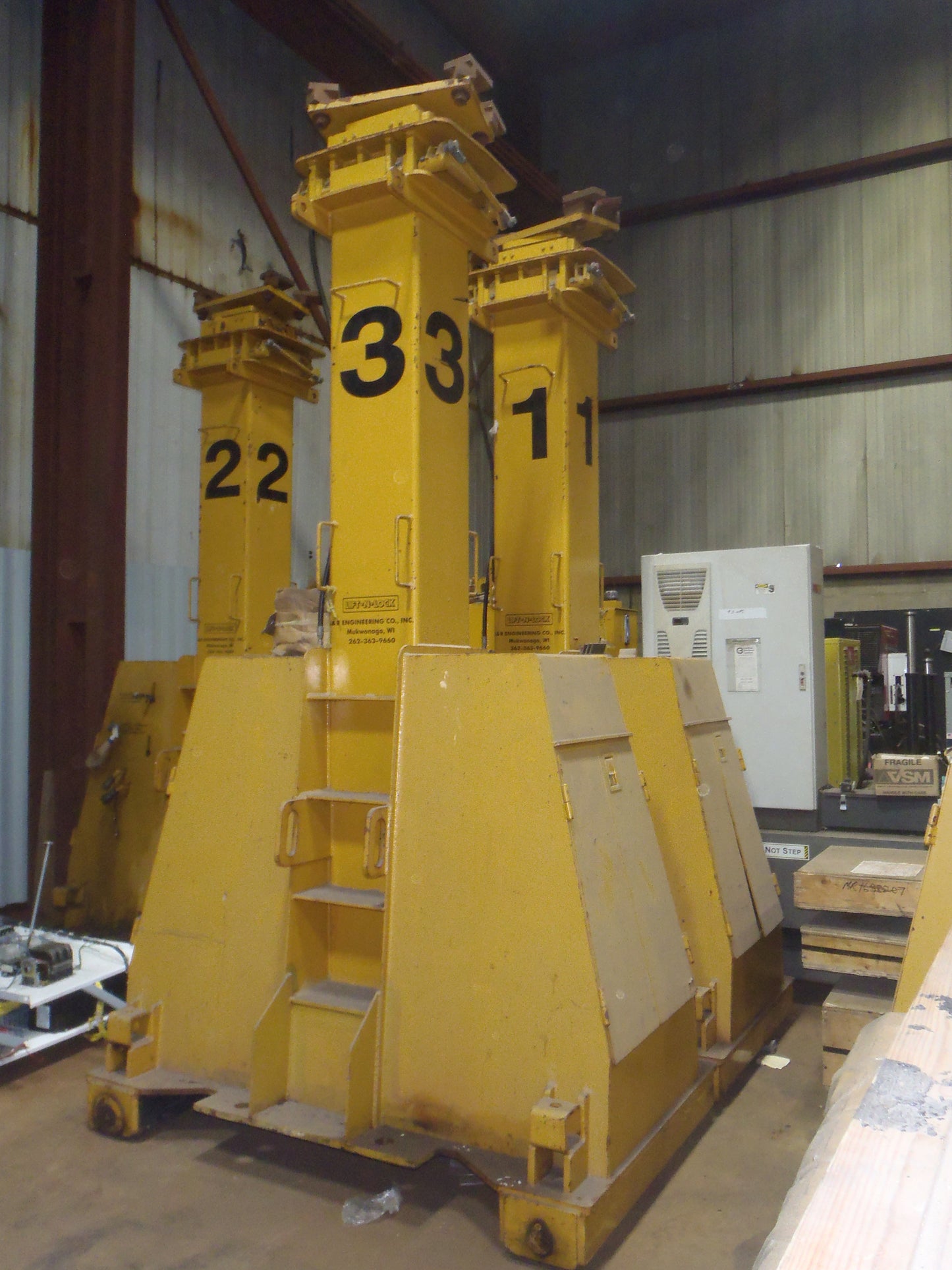 220 Ton J & R Lift-N-Lock Hydraulic Gantry For Sale 200 Ton Metric