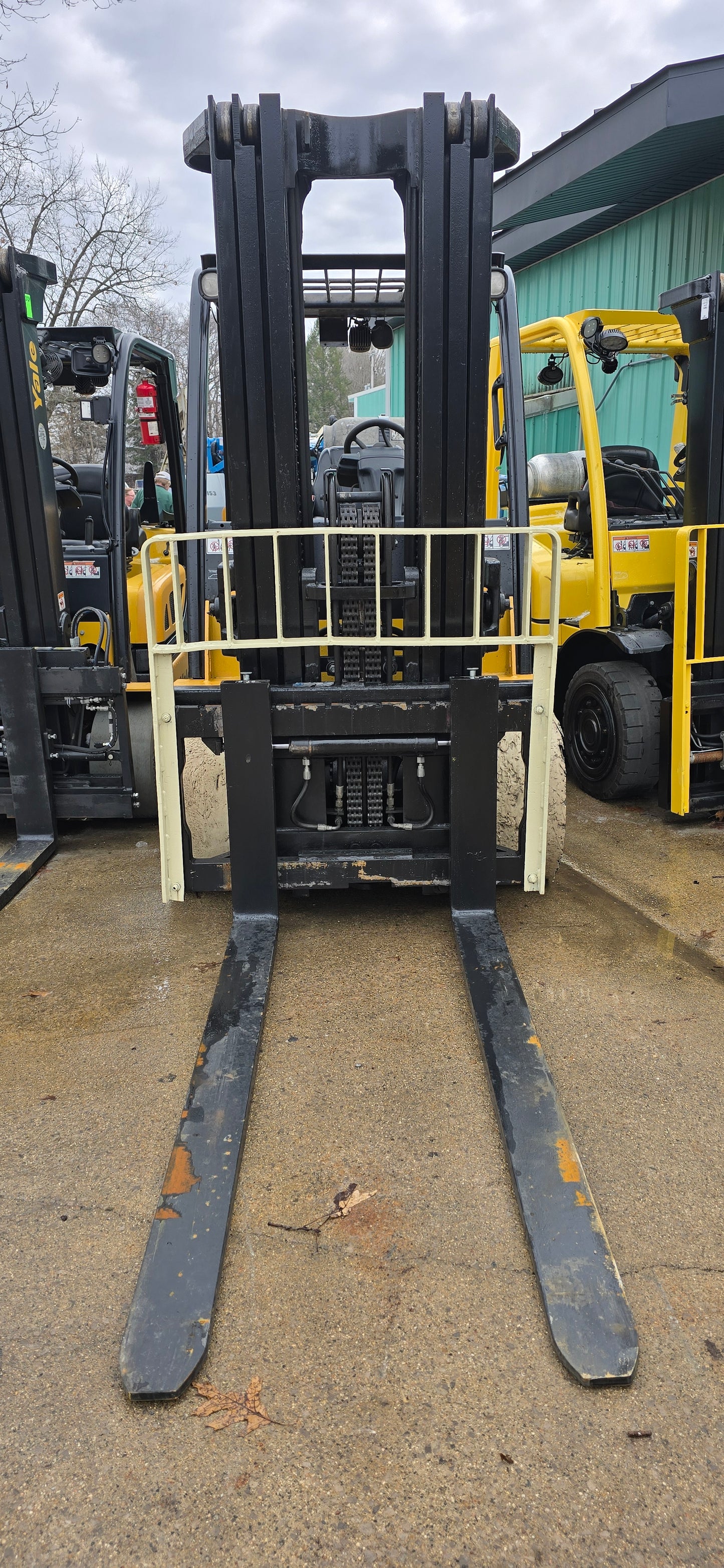12,500 lb Yale Forklift For Sale