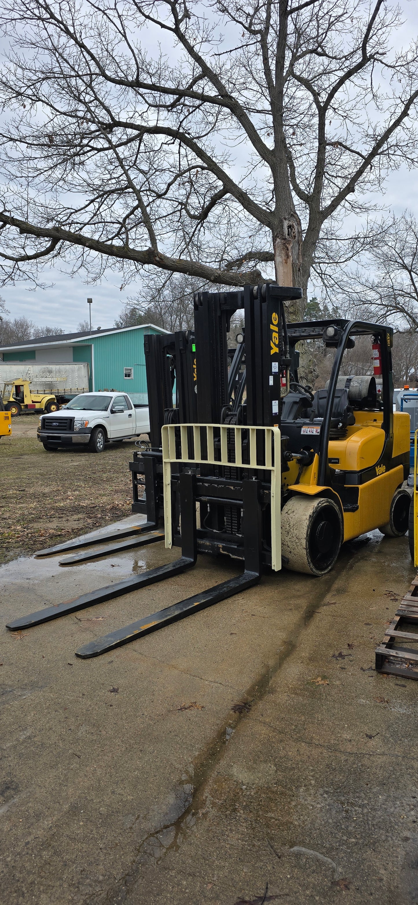 12,500 lb Yale Forklift For Sale