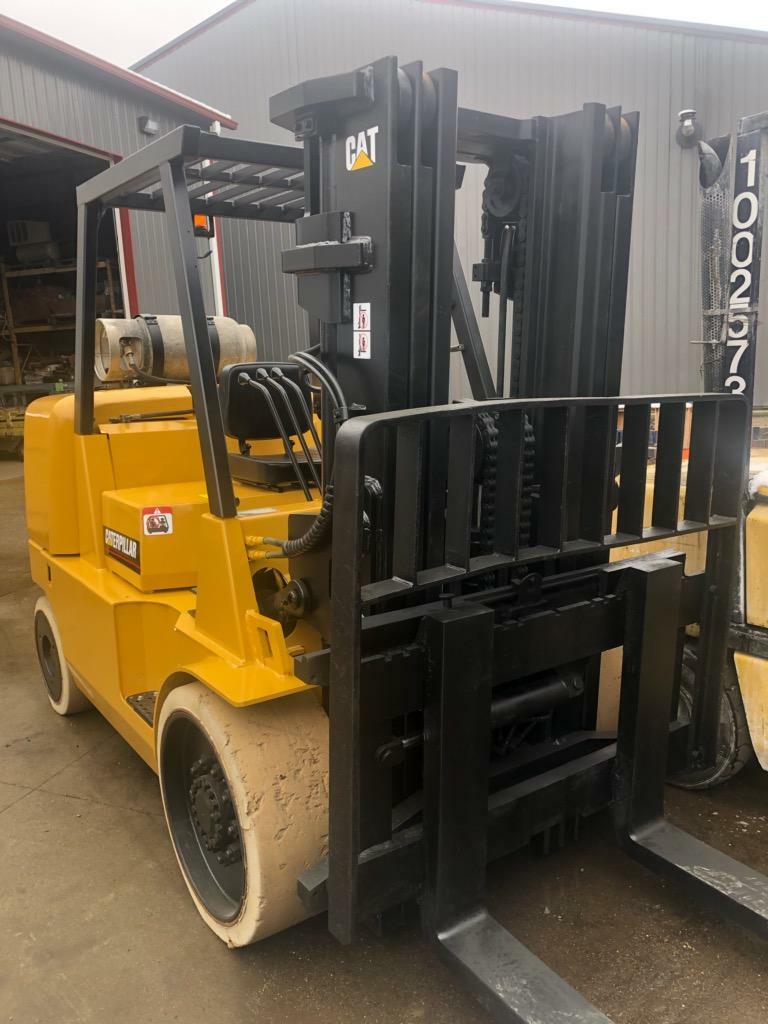 15,500 lb Cat Forklift - Model GC70k - For Sale