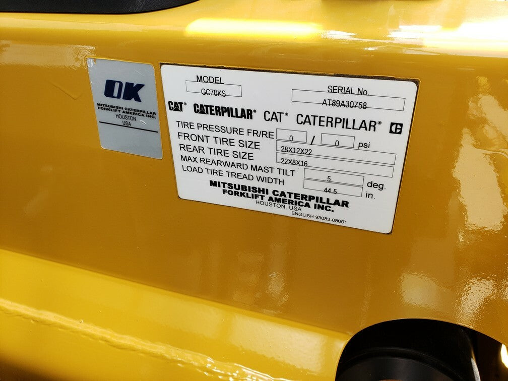15,500 lbs Capacity Cat Forklift Box Car Special - Model GC70KS - For Sale