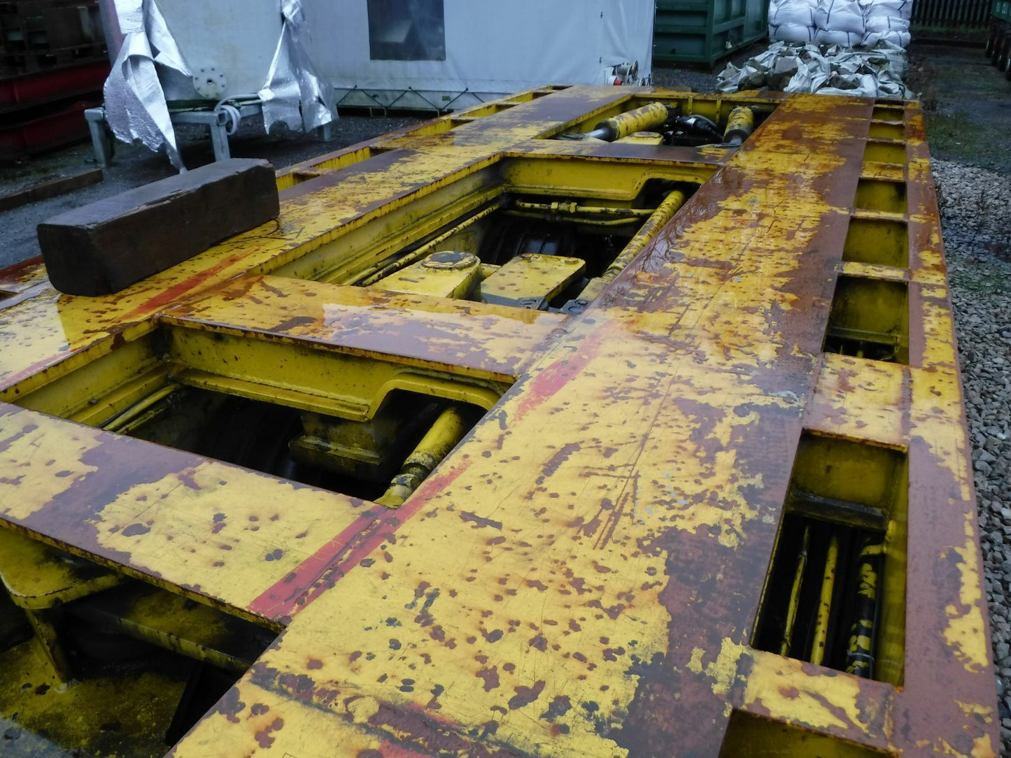 110 Ton Capacity Nicolas Self-Propelled 6-Line Transporter