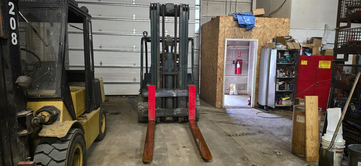 15,000 lb Hyster Forklift For Sale