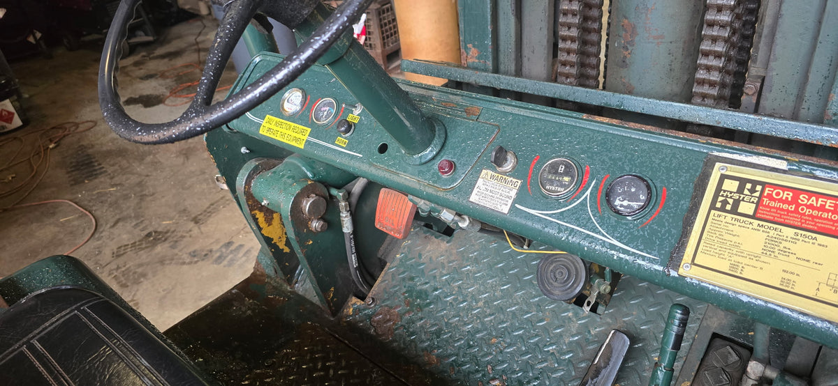 15,000 lb Hyster Forklift For Sale