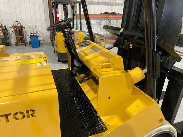 30,000 lbs Capacity Cat Forklift Model T300 For Sale