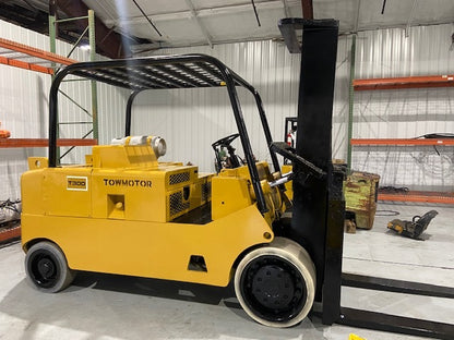 30,000 lbs Capacity Cat Forklift Model T300 For Sale