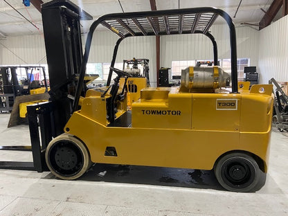 30,000 lbs Capacity Cat Forklift Model T300 For Sale