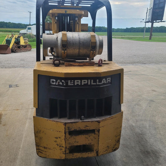 10,000 lbs Cat Solid Tire Forklift For Sale