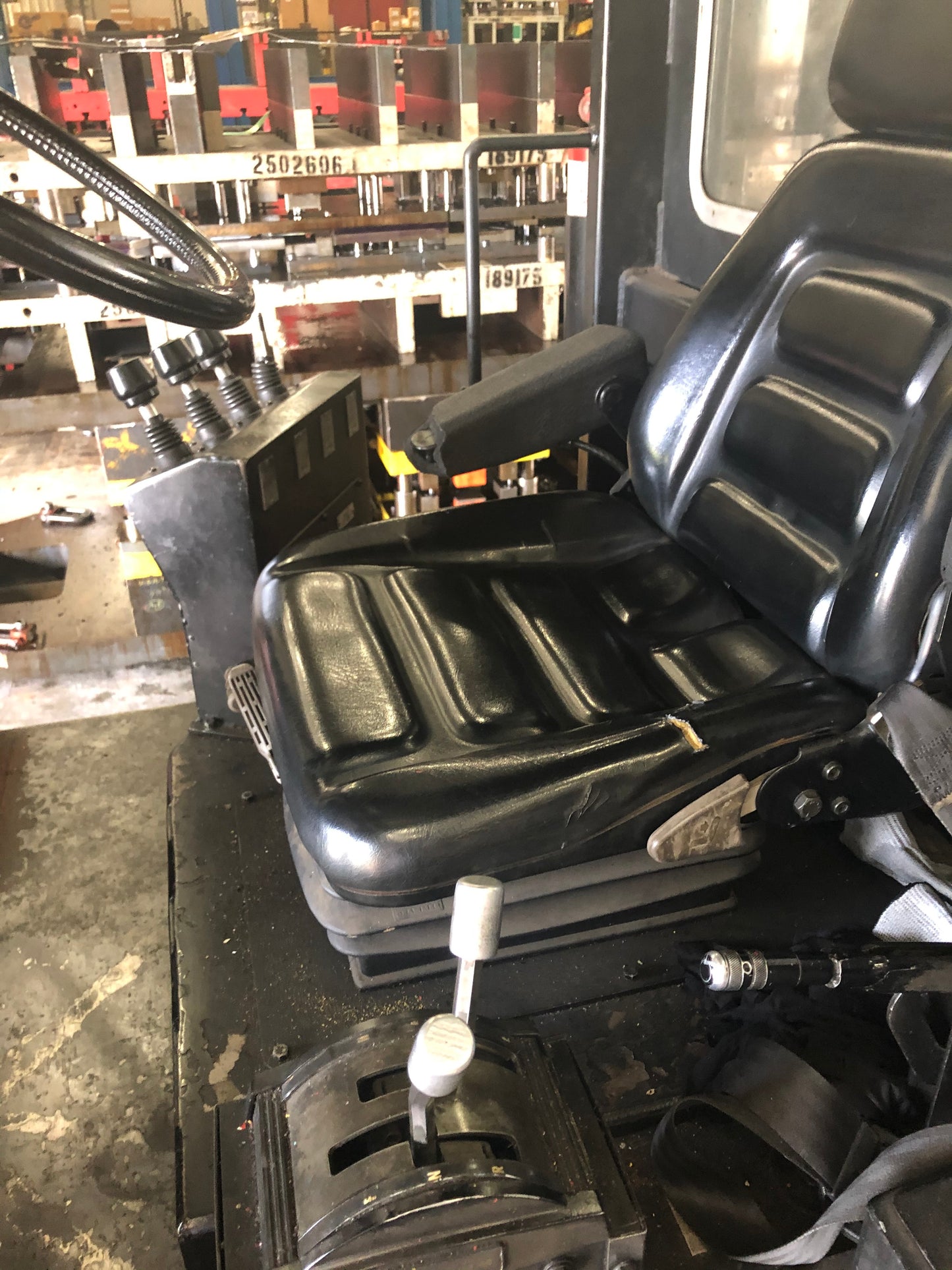 30,000 lbs Elwell Parker Forklift For Sale