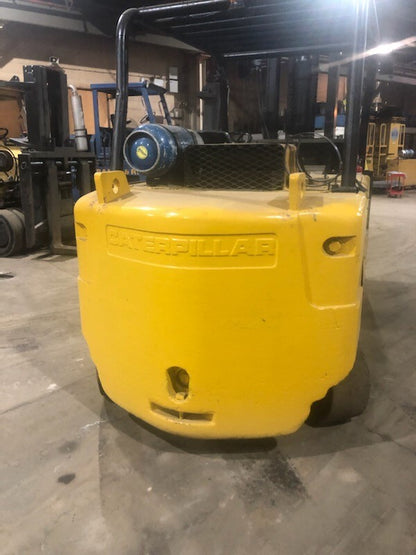 30,000 lbs Cat T300 Propane Forklift For Sale