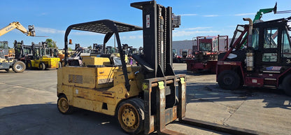 30,000 lb Cat T300 Forklift For Sale