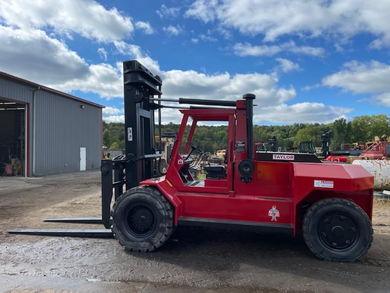 30,000 lb Taylor Model TE-300M Forklift For Sale