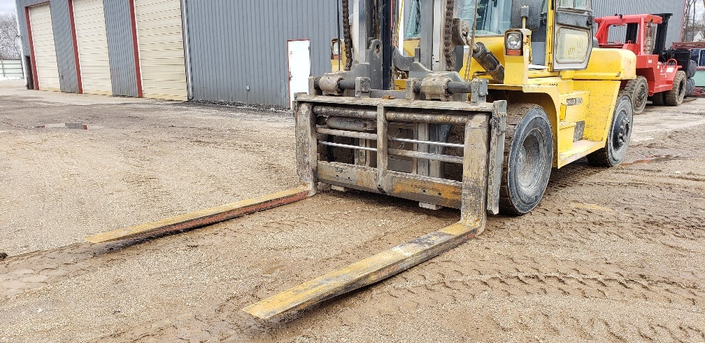 35,000 lb Hyundai Forklift For Sale