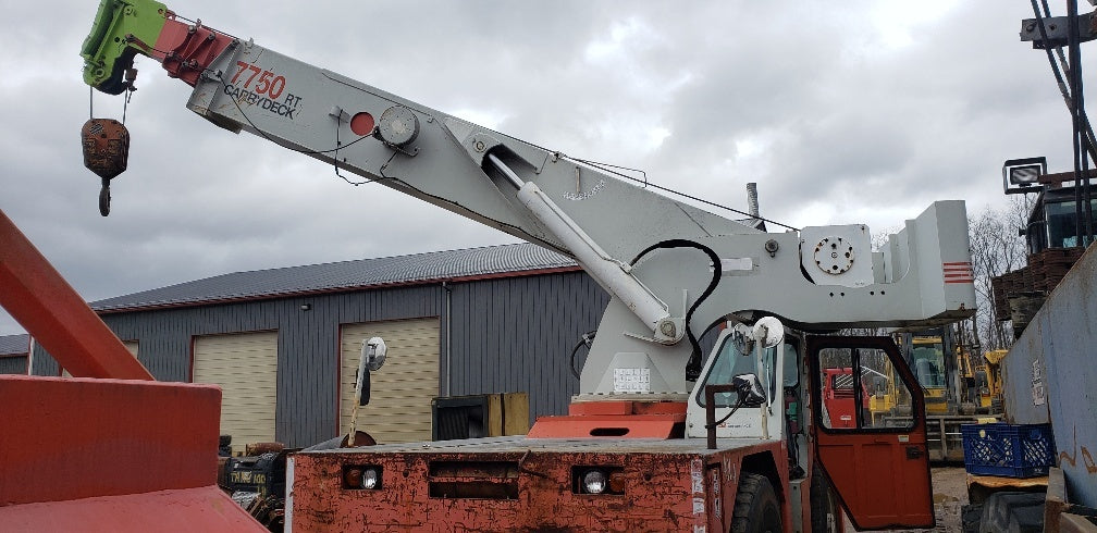 40,000 lb Shuttlelift Carry Deck Crane For Sale