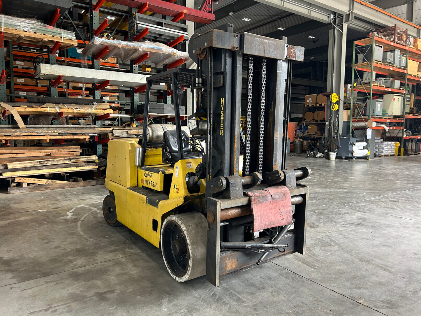 18,000 lb Hyster Forklift For Sale