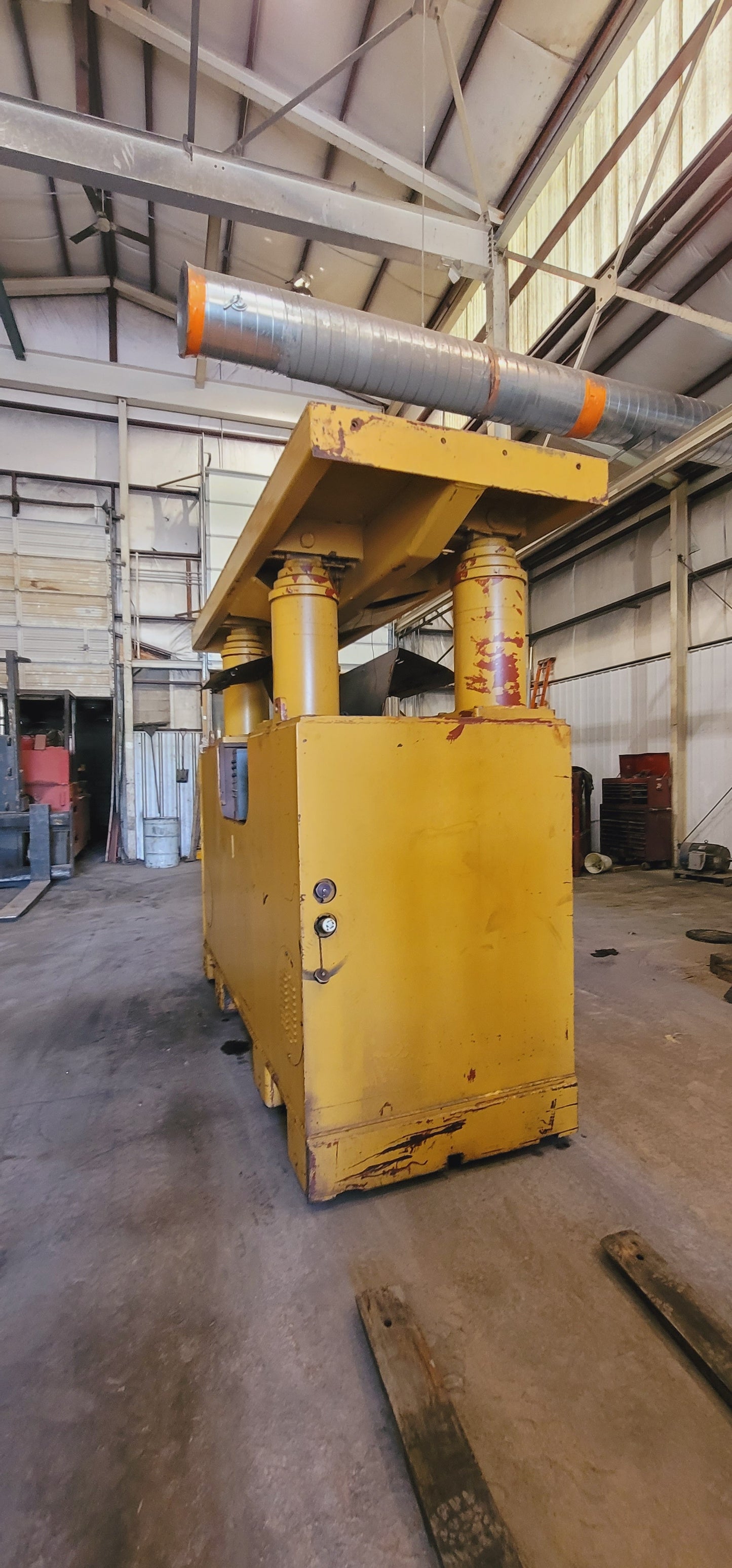 400 Ton Riggers MFG Hydraulic Gantry For Sale