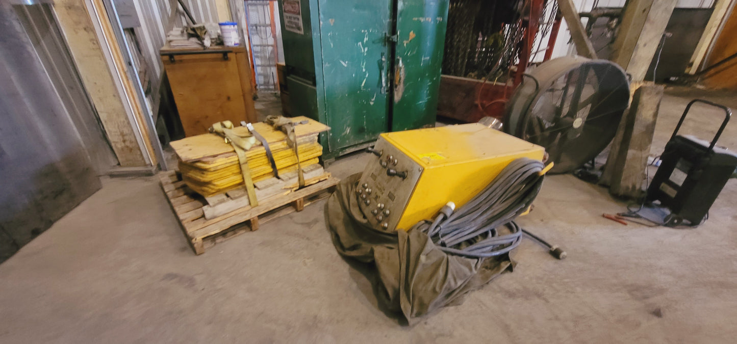 400 Ton Riggers MFG Hydraulic Gantry For Sale