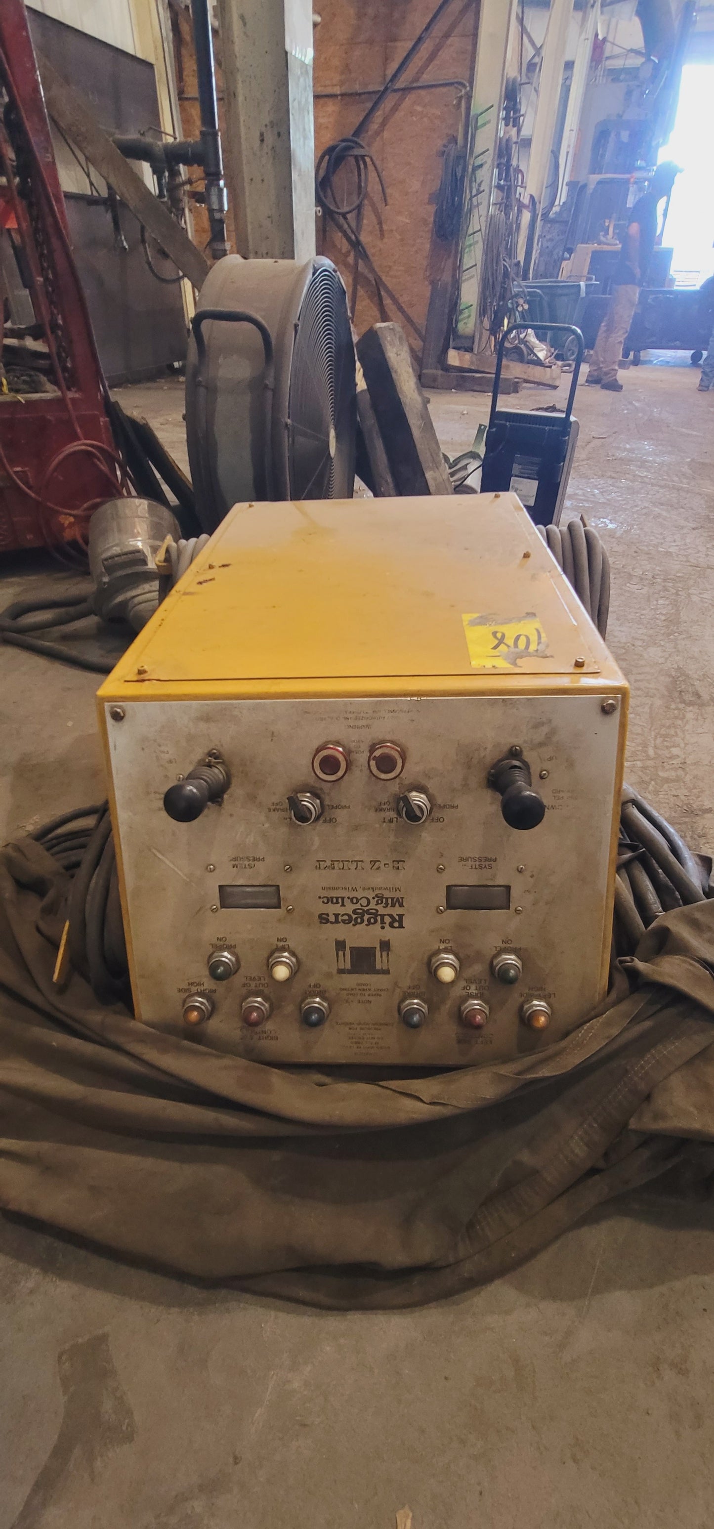 400 Ton Riggers MFG Hydraulic Gantry For Sale