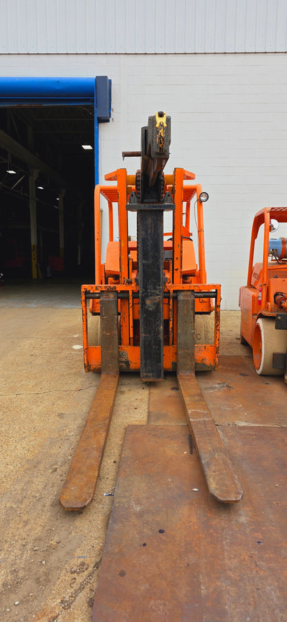 30,000 lb Cat T300 Forklift For Sale