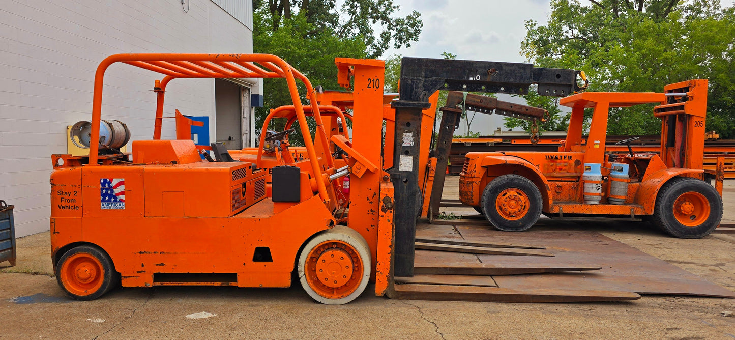 30,000 lb Cat T300 Forklift For Sale