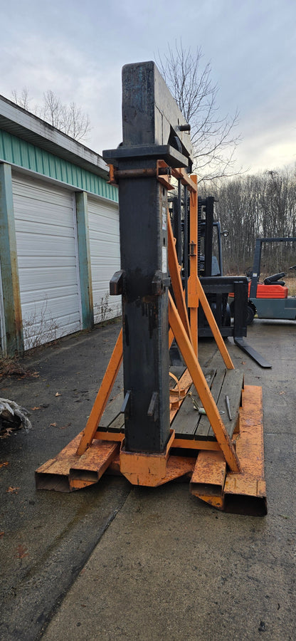 30,000 lb Cat Forklift Boom and Stand For Sale