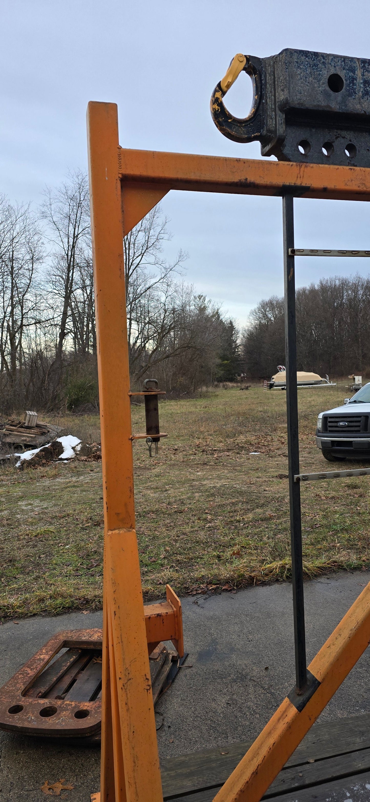 30,000 lb Cat Forklift Boom and Stand For Sale