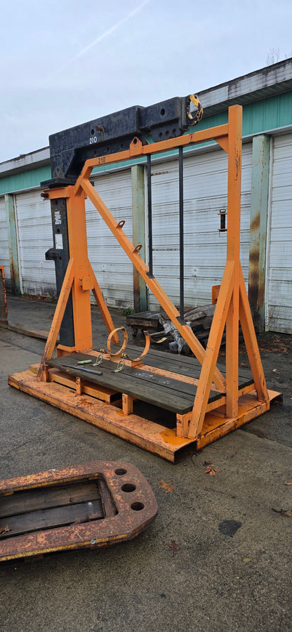 30,000 lb Cat Forklift Boom and Stand For Sale