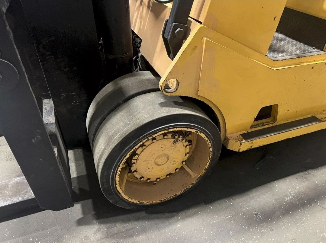 40,000 lb Royal Forklift For Sale