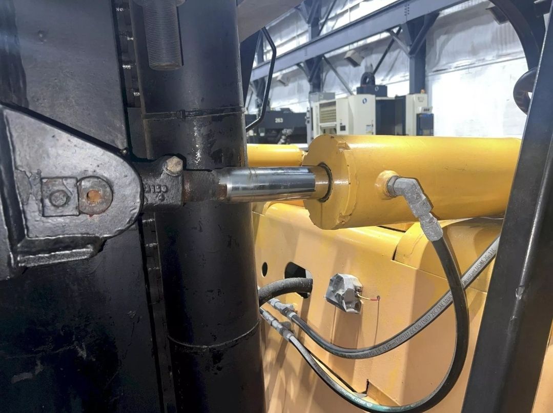 40,000 lb Royal Forklift For Sale