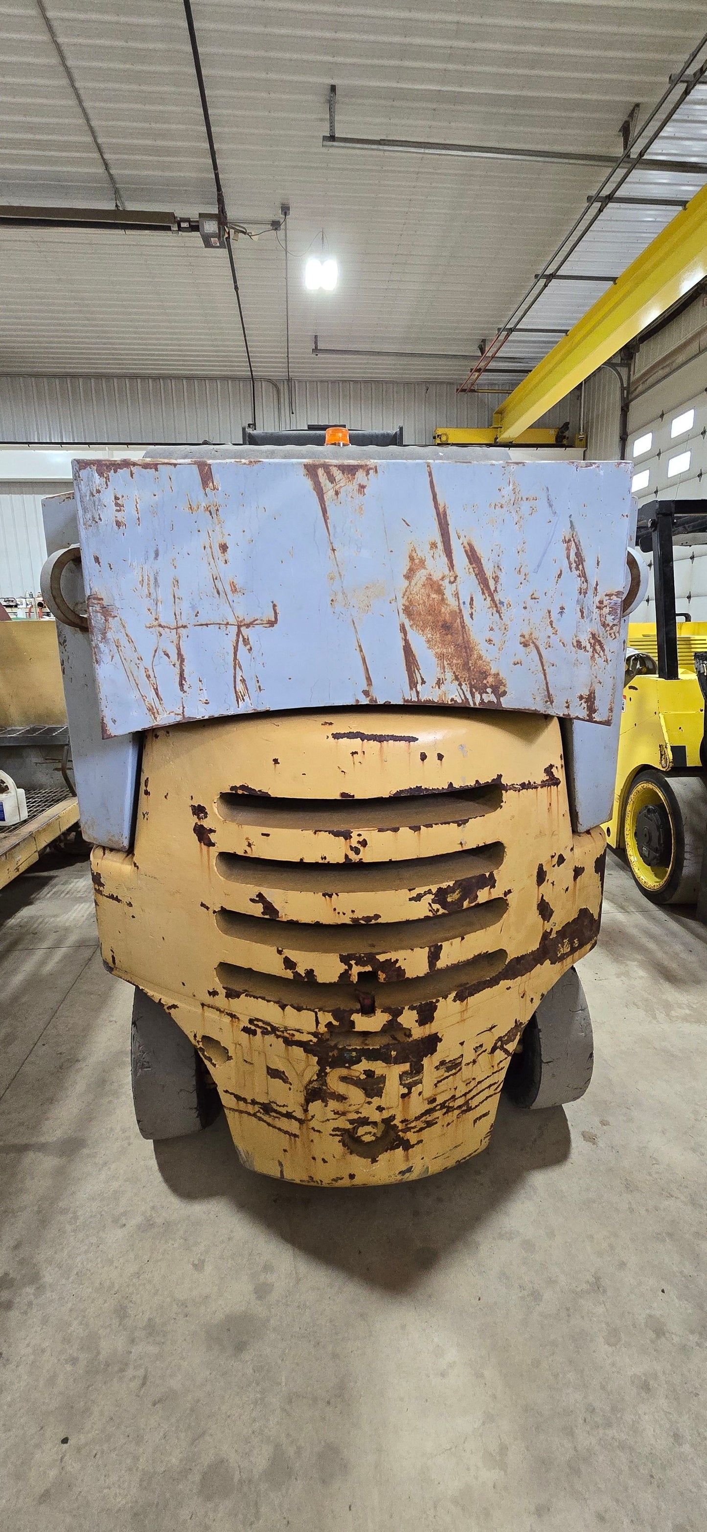 15,000 lb to 20,000 lb Hyster Forklift For Sale
